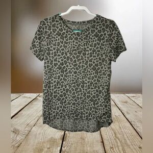Zoe + Liv gray leopard print top
